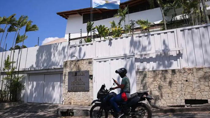 Tensión en la embajada