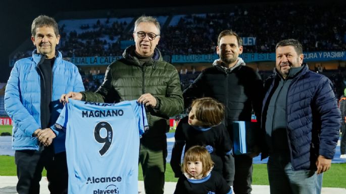 Belgrano distinguió a Rubén Magnano en Alberdi