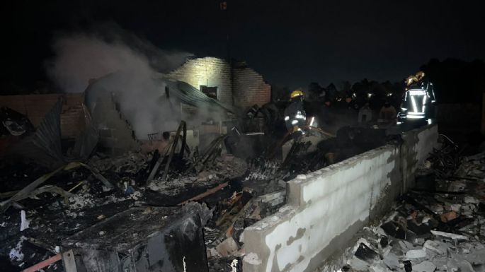 Una pareja resultó con quemaduras tras un incendio en barrio Los Chaleses