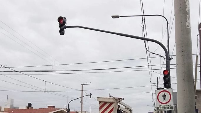 Instalaron semáforos en una transitada esquina de la ciudad