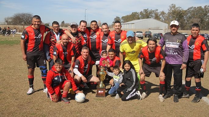 Celebró el aniversario con récord de equipos
