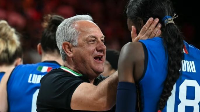 El DT argentino Julio Velasco ganó el oro con Italia en Vóley