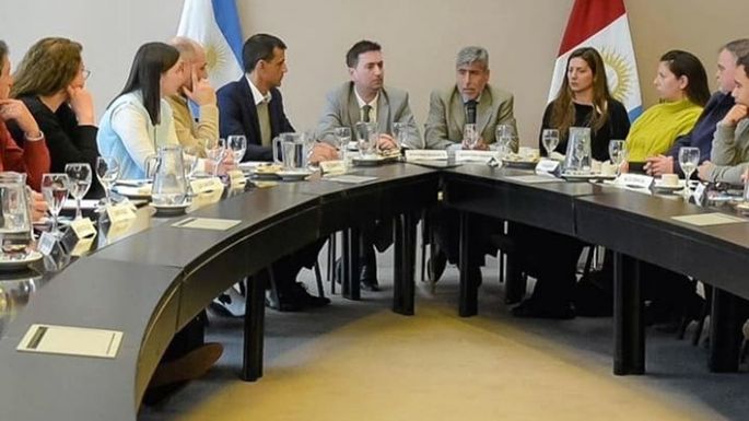Vázquez, en la primera  reunión por Guardias Locales