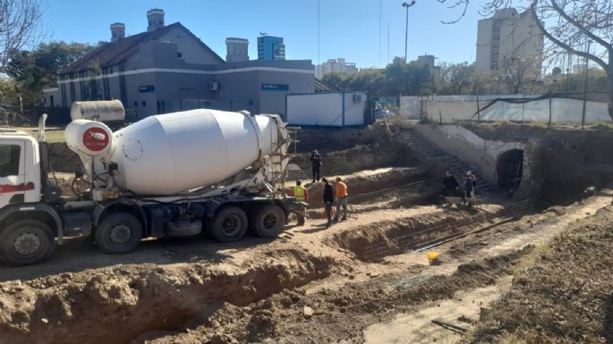 Comenzó el hormigonado de las gradas en el Paseo "Hermanos Seco"