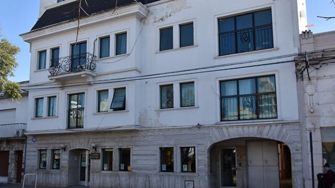 Trabajadores de una clínica todavía no cobraron el sueldo