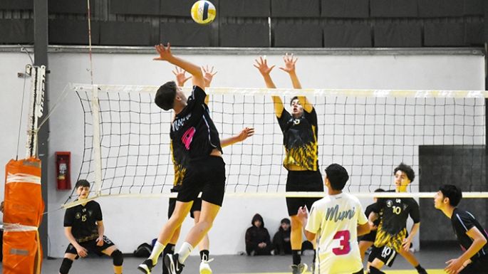 Trinitarios y Rivadavia sumaron victorias