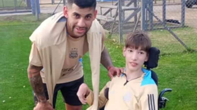 El conmovedor gesto del "Cuti" Romero con un jugador de Botines de Acero