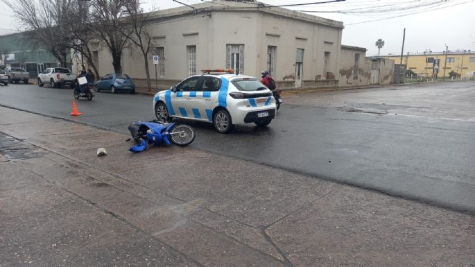 Motociclista resultó con lesiones graves tras chocar contra una pick-up