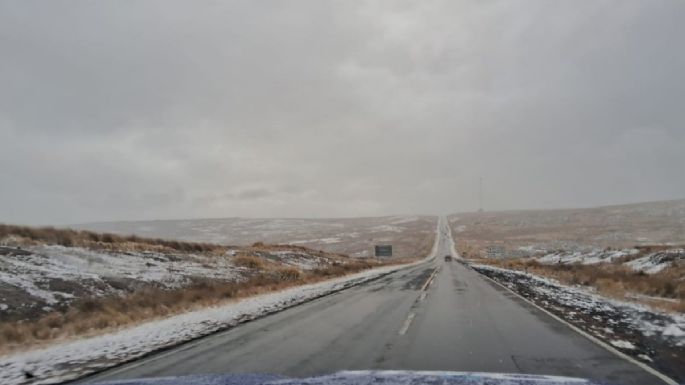 Comenzó a caer agua nieve en las Altas Cumbres