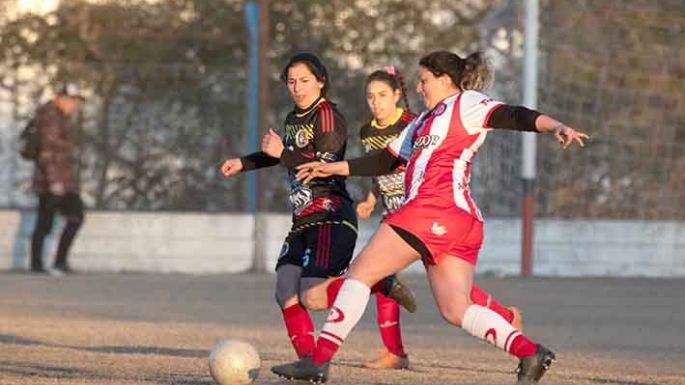 Inicio de campeonato con celebraciones