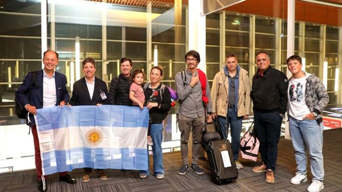 Regresaron diplomáticos que fueron expulsados
