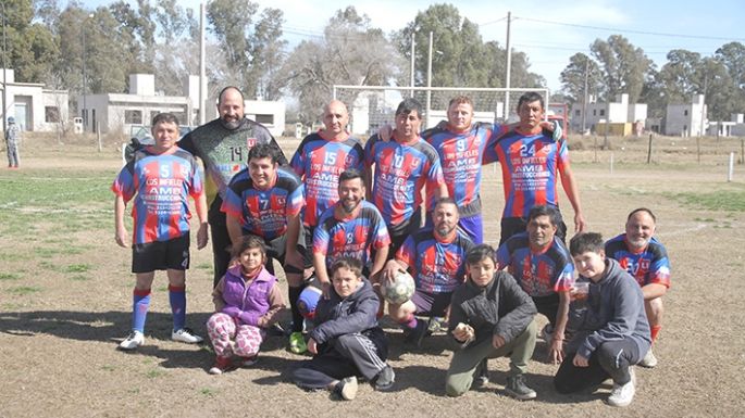 Hay nuevo puntero en el Seniors, pero se bajó otro
