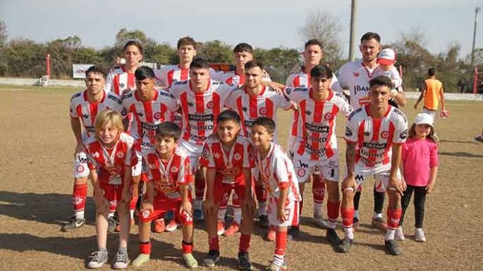 El fútbol local tiene su noche atractiva