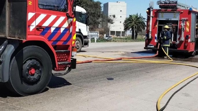 Incendio en un carribar causó quemaduras en dos personas