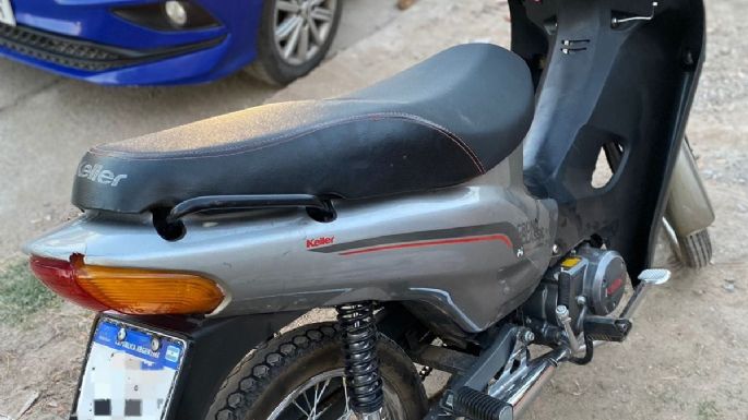 Ingresó a la casa de su expareja, provocó daños y le robó una moto