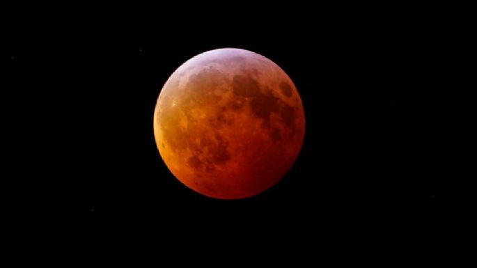 Esta noche habrá eclipse con superluna: ¿adónde verlo y a qué hora?