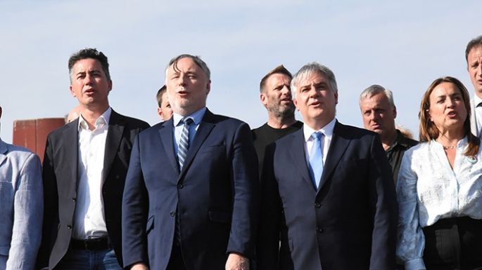 Llaryora volvió con anuncios y resaltó el “modelo Córdoba”
