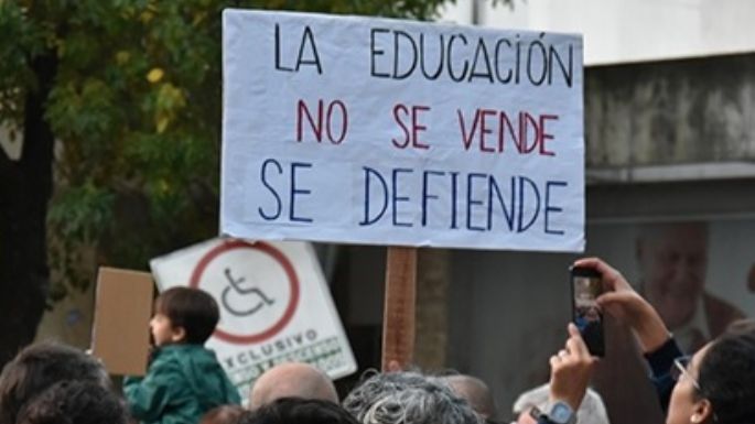 ¿Por qué la universidad sale a la calle?