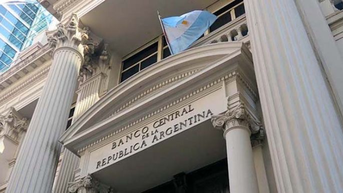 Superávit, pero faltan reservas