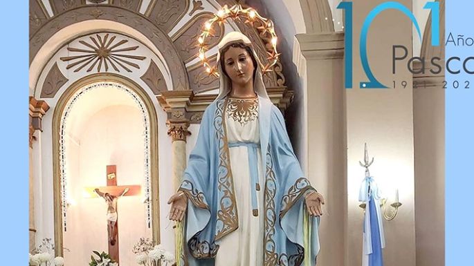 El pueblo celebra 103 años, con música, baile y tradición