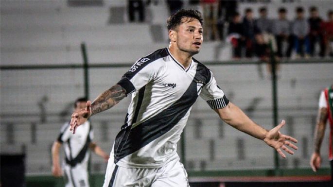 Mauro Zárate colgó los botines