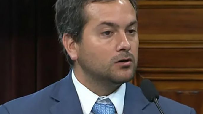 El Gobierno echó al titular de la UIF