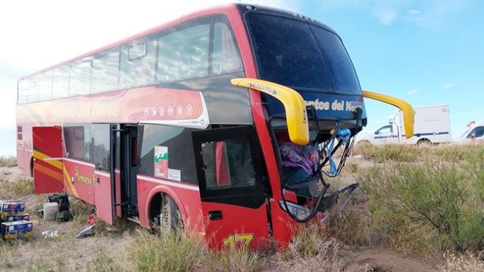 Cinco muertos al chocar de frente un colectivo y una camioneta SUV