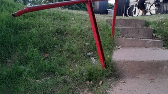 Reclaman por arreglos en una de las bajadas al río Ctalamochita