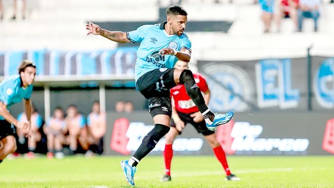 Belgrano se enfrenta a Huracán