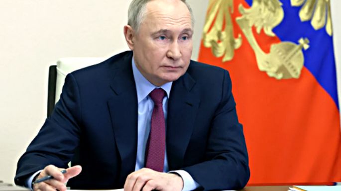 Putin apoya a Maduro ante la creciente presión externa