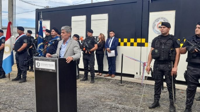 Inauguraron dos estaciones policiales junto al ministro Quinteros