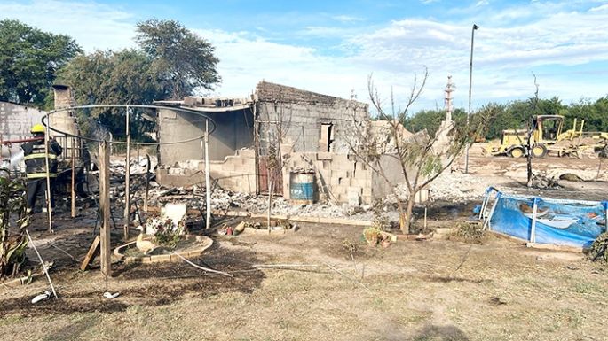 Familia con graves heridas al explotar un caño de gas