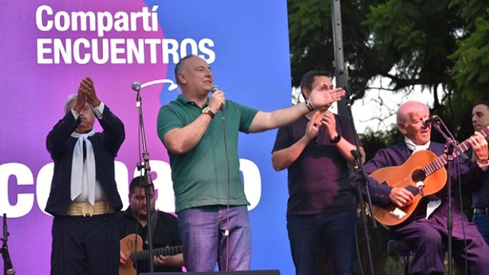 “De balcón en balcón, la copla se vuelve fiesta”