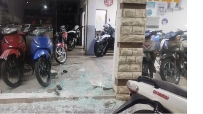 Rompieron el vidrio de una concesionaria y se robaron cinco motos
