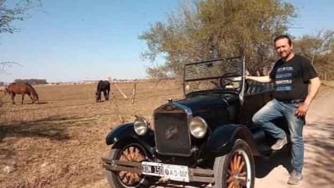 Curiosa habilidad de un villamariense para manejar