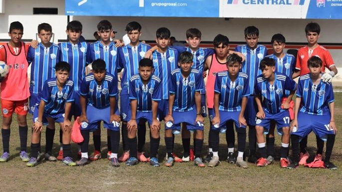 Goleada y boleto para el Sub 15