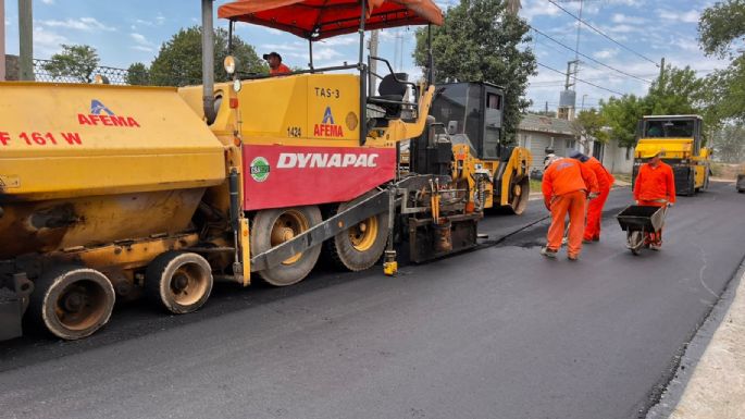 Inició la pavimentación de 9 cuadras de calle Salto Grande