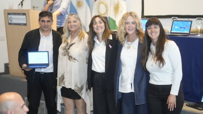 Entregaron más de 400 notebooks a escuelas de Villa María y la región