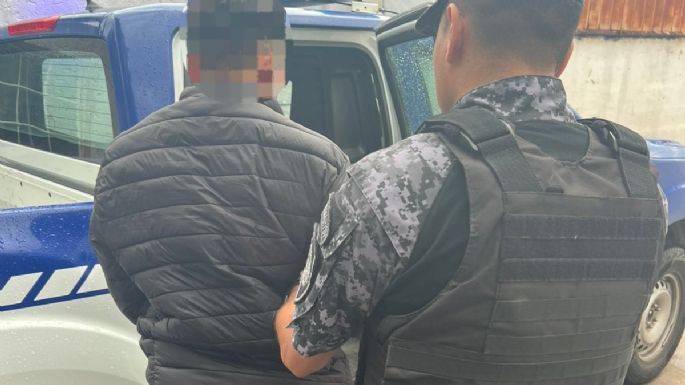 Intentó incendiar un auto y terminó detenido
