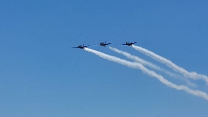 El Festival Aeronáutico vivió una jornada a pleno y continúa este domingo