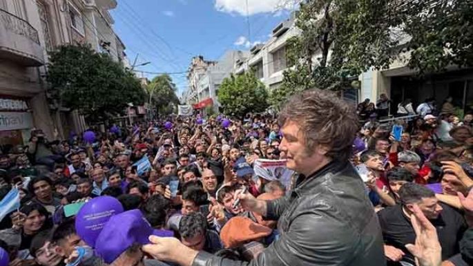 Milei visitó Santiago del Estero y Tucumán
