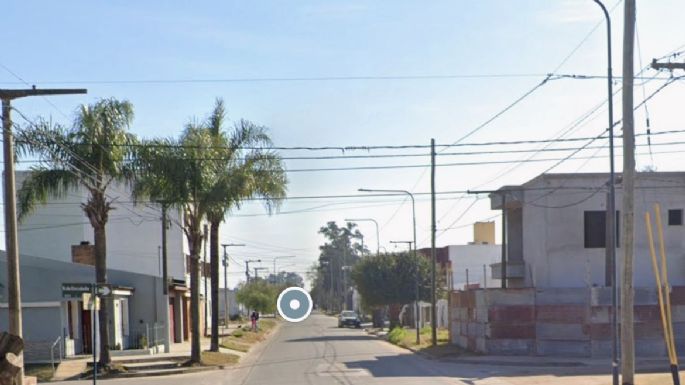 Un hombre tuvo un fuerte golpe tras chocar mientras iba en moto