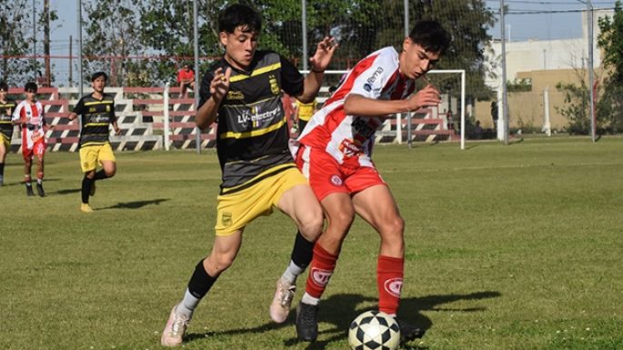 Atractivo cruce local en el Federal Juvenil