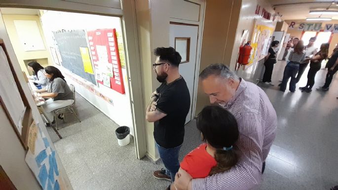 "La gente vota como cree que tiene que votar mejor para su familia", dijo  Accastello