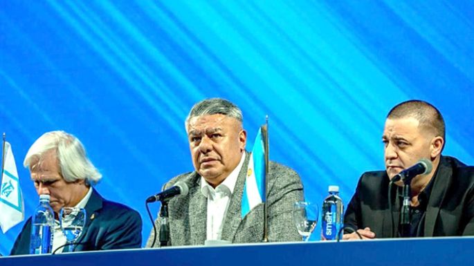 Mundial 2030: “Chiqui” Tapia quiere que una fase completa se juegue en la Argentina