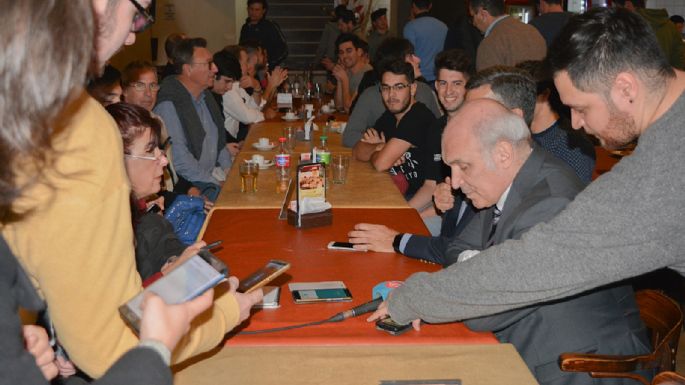Uno de los vuelos cuestionados de Espert tuvo escala en esta ciudad