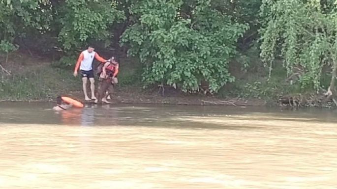 Rescataron a un hombre atrapado en una isla del río