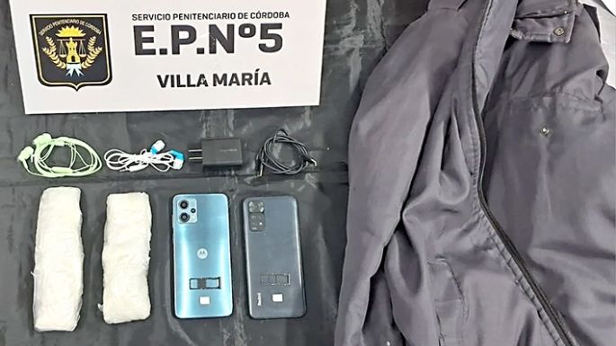 Detuvieron a un agente penitenciario que  intentó entrar celulares y cocaína a la cárcel