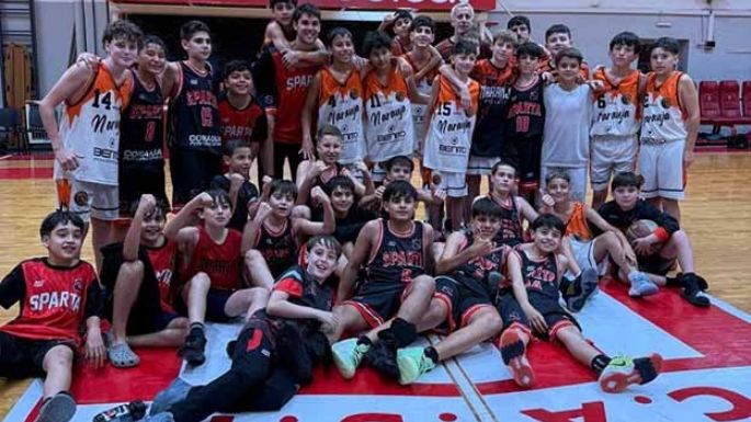 Sparta y Naranja Mecánica clasificaron a la cuarta fase