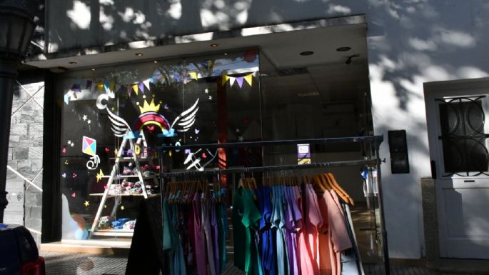 Forzaron la puerta de un comercio y se llevaron la plata de caja